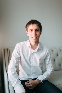 Sochi ve deniz, ca tarafından Avrupa tarzında bir düğün dağlarında modern düğün