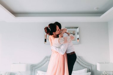 Sochi ve deniz, ca tarafından Avrupa tarzında bir düğün dağlarında modern düğün