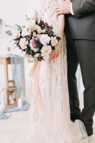 Foto Casamento Atirar Com Uma Rena Estilo Escandinavo Europeu Estúdio — Fotografia de Stock