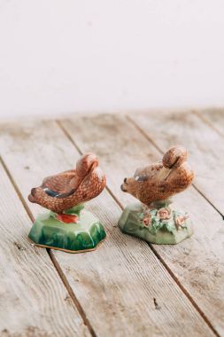 çiçek ve marshmallow ile bileşiminde çay seti. Kahve kupa bir daire, bir çaydanlık ve bir şekerlik. İç filme