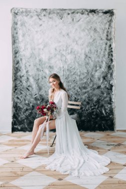 Güzel genç gelin gelinlik pastel, hassas görüntü parlak renkler ile tuval zemin üzerine. Ölçülü gama ve Fotoğrafçılık modern eğilimler