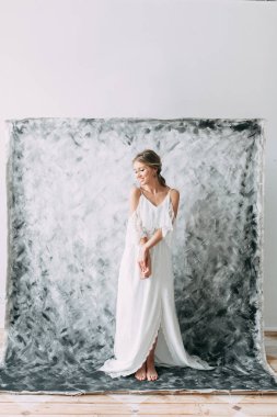 Güzel genç gelin gelinlik pastel, hassas görüntü parlak renkler ile tuval zemin üzerine. Ölçülü gama ve Fotoğrafçılık modern eğilimler