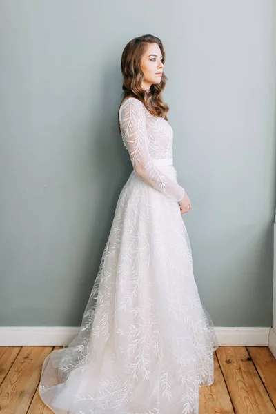 Stylish Wedding European Style Portrait Bride Style Fine Art White — ストック写真