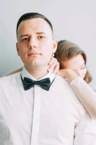 Boda Con Estilo Estilo Europeo Hermosa Pareja Celebrando Bebiendo Champán —  Fotos de Stock