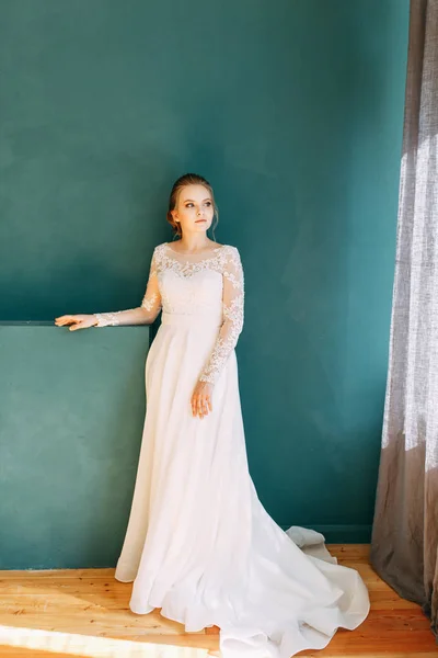Casamento Estilo Europeu Hotel Noiva Vestido Branco Interior Studio — Fotografia de Stock