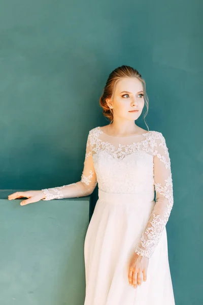 European Style Wedding Hotel Bride White Dress Interior Studio — ストック写真
