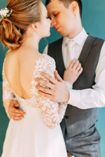 Ceremonia Moderna Estilo Europeo Hermosa Pareja Boda Estudio Brillante — Foto de Stock