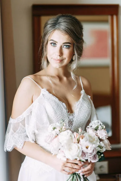 Stilvolle Hochzeit Europäischen Stil Auf Dem Flur Glückliche Braut Hotel — Stockfoto