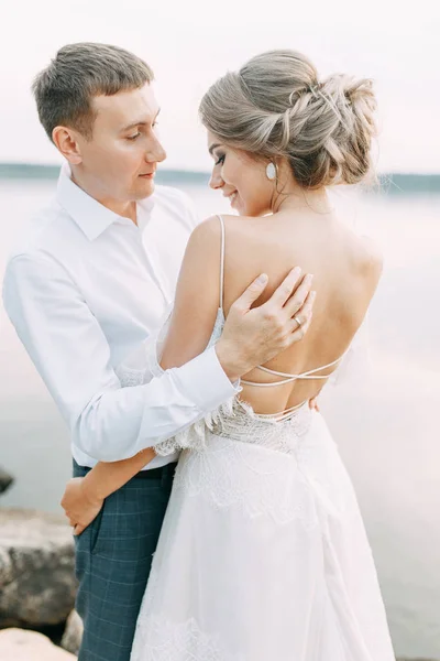 Stylish European Wedding Sunset Happy Couple Pier Lake — Stock Photo, Image