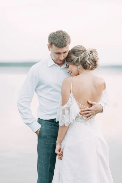 Stylish European Wedding Sunset Happy Couple Pier Lake — Stock Photo, Image