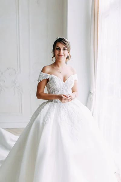 Mariage Style Européen Hôtel Mariée Robe Blanche Intérieur Studio — Photo