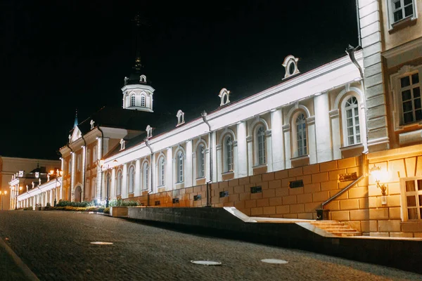 Zabytki Kultowe Miejsca Dla Turystów Nowoczesna Architektura Wieczoru Kazan — Zdjęcie stockowe