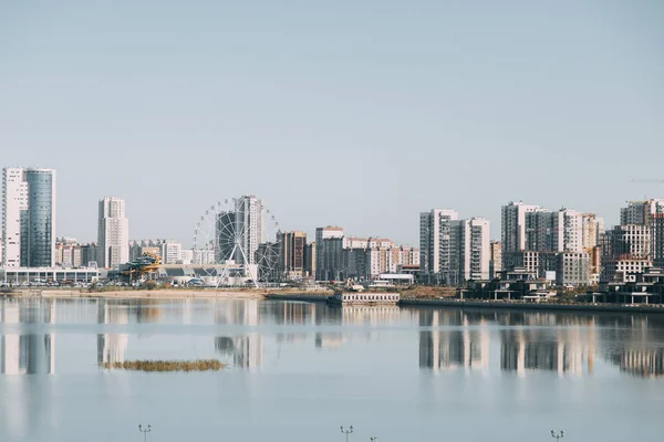 Silhueta Uma Cidade Moderna Panorama Dia Kazan Rio — Fotografia de Stock