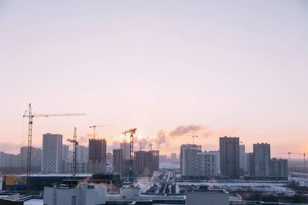 Panorama Construção Pôr Sol Construção Complexo Residencial Com Gruas — Fotografia de Stock