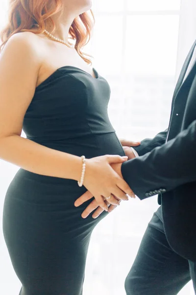 Family Expecting Baby Beautiful Stylish Couple Studio Evening Images — Stock Photo, Image
