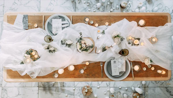 Kumaş Kurumuş Çiçeklerle Sonbahar Dekoru Güzel Sanatlar Tarzında Düğün Mumlu — Stok fotoğraf