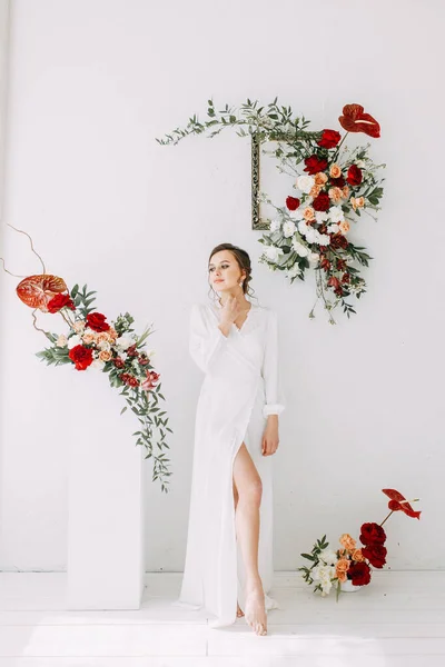 Decoración Boda Roja Rosas Retrato Novia Estilo Las Bellas Artes —  Fotos de Stock