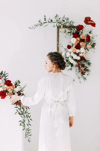 Rote Hochzeitsdekor Aus Rosen Porträt Der Braut Stil Der Bildenden — Stockfoto