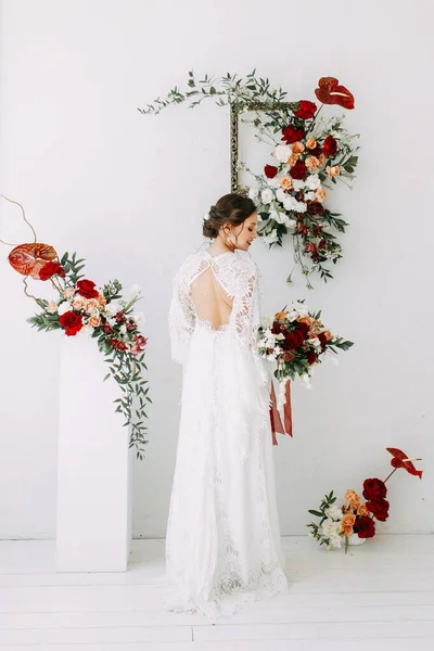 Dekoration Der Zeremonie Mit Roten Rosen Porträt Der Braut Stil — Stockfoto