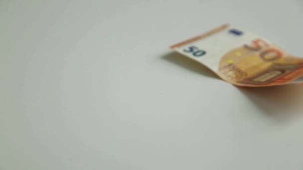 Бумажные Деньги Евро Евро Банкнот Выкладывайте Деньги Белом Фоне Деньги — стоковое видео