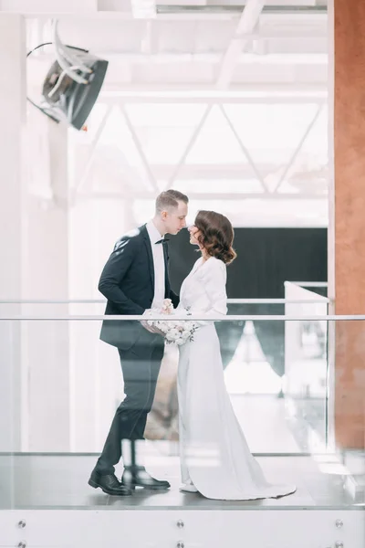 Bride Groom Romantic Photo Shoot Newlyweds Happy Together Stylish Modern — Stock Photo, Image