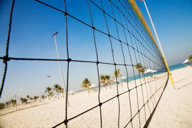 Plajda voleybol ağı