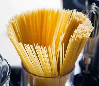 İtalyan makarna. Spagetti. Pişirme