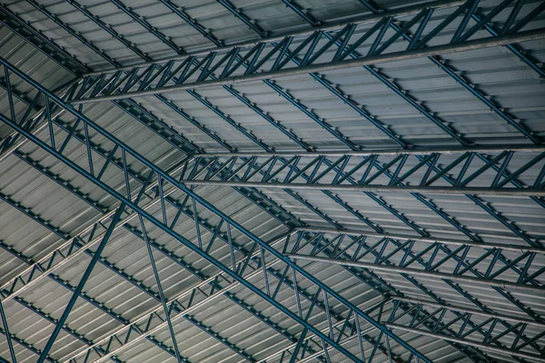 Dach z blach trapezowych — Zdjęcie stockowe