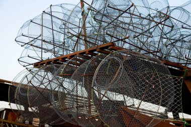 Sabah, metal balık ağlarına gemide