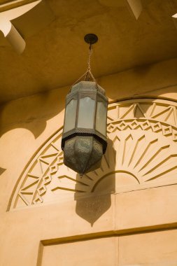 Ayrıntı. Antika sokak cam asma lamba