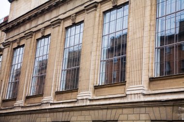 Bir İngiliz tarzı bina cephe