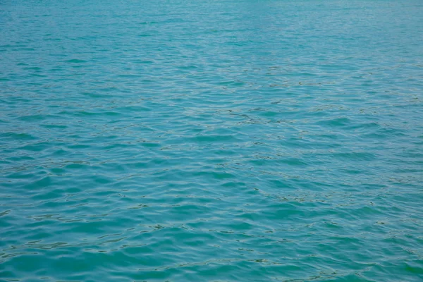 Поверхность спокойного моря — стоковое фото