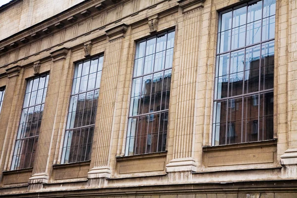 Bir İngiliz tarzı bina cephe