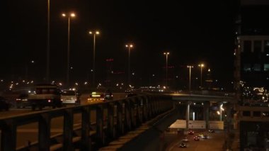 Bir gece şehrin Karayolları