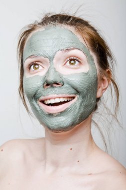 Sağlıklı cilt. Mavi kil maskesi