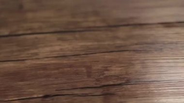 Masaya düşen balık filetosu