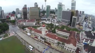 Kuala Lumpur - Malezya - Merdeka Meydanı ve Zeminin Usta Vuruşu - Merdeka Meydanı 'na İlerliyor