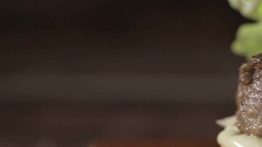 Biftek Peynir Burger Görüntüsü Kapat - Kaydırıcı - Soldan Sağa