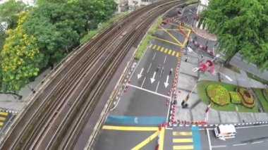 Kuala Lumpur - Malezya - MERDEKA Karesi: Üst Görünüm - Yol ve LRT İzleri - Şehir Manzaraları - Soldan Sağa 3