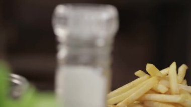 Biftek Peynir Burger Görünümü - Yakın Dilimlenmiş - Kaydırıcı - Soldan Sağa