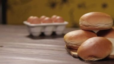 Çörekler Masada Yuvarlak Taze Çörekler Kaydırıcı Soldan Sağa