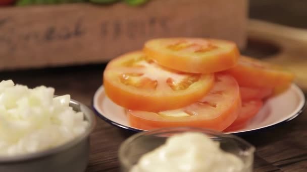 Meng Ingrediënten Slider Van Voor Naar Achter — Stockvideo