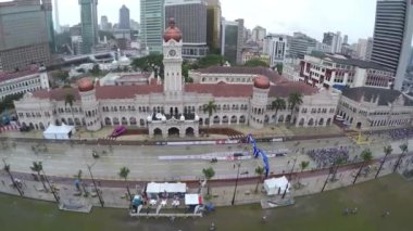 Kuala Lumpur - Malezya - Merdeka Meydanı 'nın Önü - Sağdan Sola