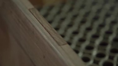 Yapım için Gri Plastik Bağlayıcılar - Pan - Odaklanma Çekimi