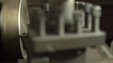 Kesici Makine Tekerleği Taşıması- Kapat II