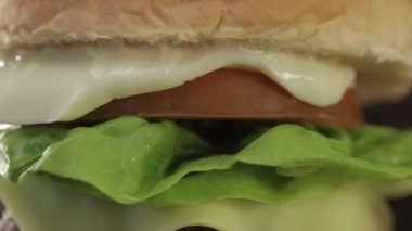 Biftek Peynir Burger Ekranı Yakından Eğik - Tepeden Aşağıya