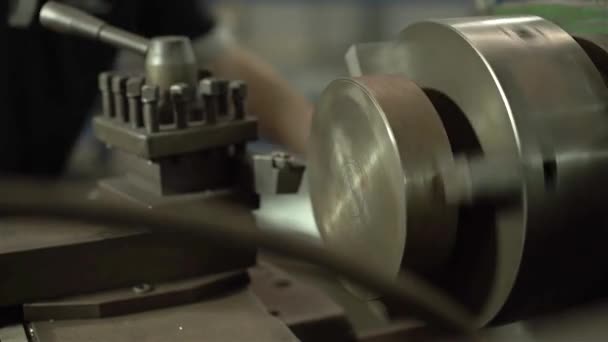 Factory Worker Starting Roller Machine — Stock video