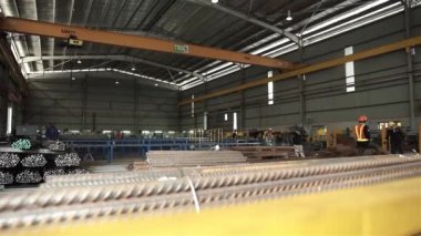 Çelik Çubuk İnşaat Fabrikası - Kaydırıcı - Soldan Sağa