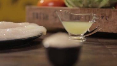 Un - Küçük Siyah Kupada Un - Ön Açı - Odaklanma Çekimi