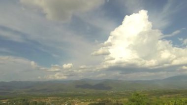 Pai - Tayland - Asya Zamanlaması: Dağları ve Bulutları Olan İnanılmaz Manzara